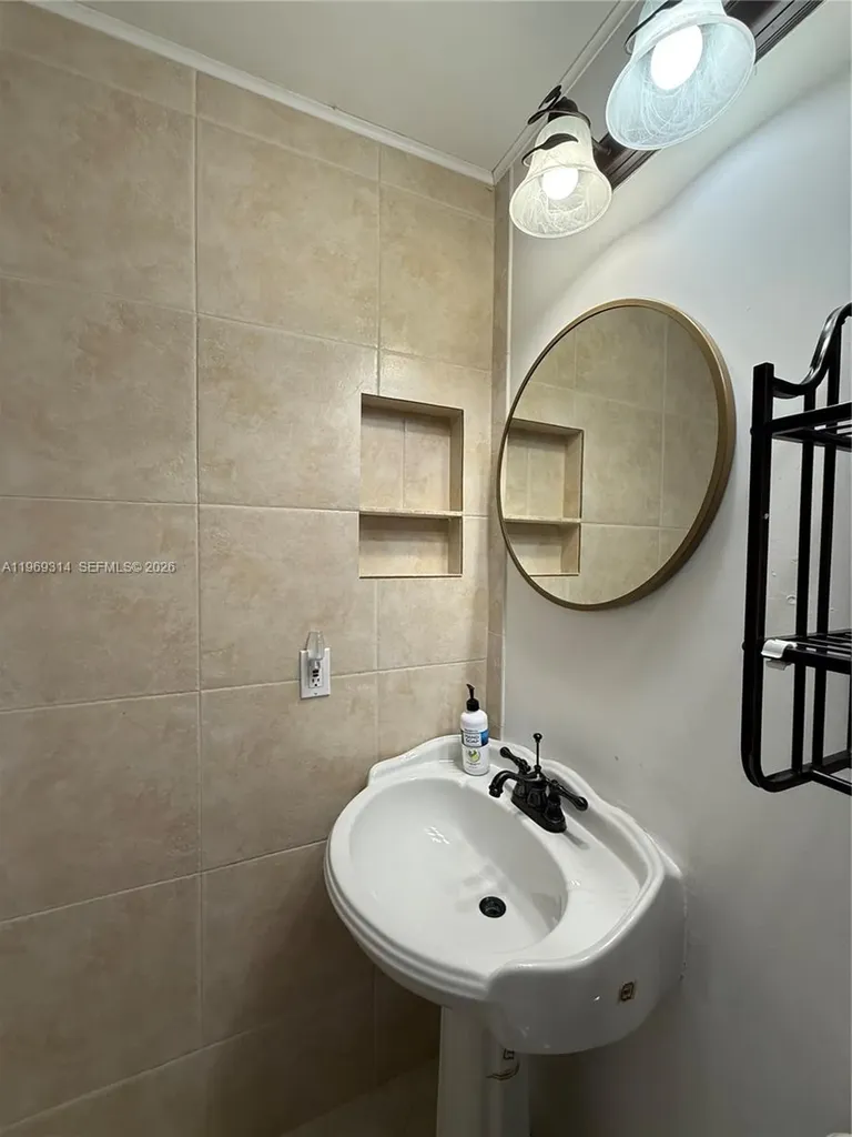 127 Tuscany B Delray Beach FL 33446