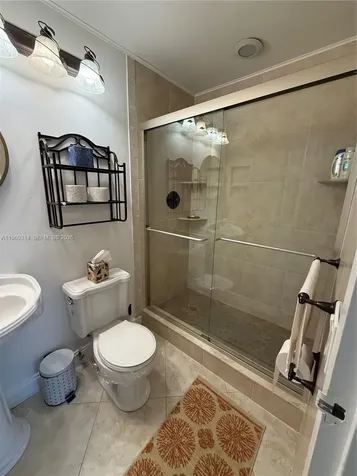 127 Tuscany B Delray Beach FL 33446