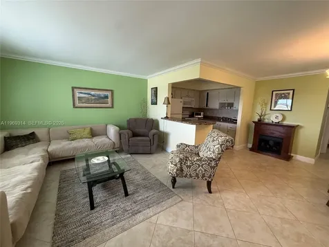 127 Tuscany B Delray Beach FL 33446