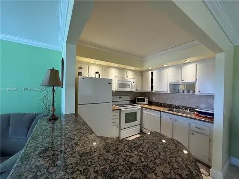 127 Tuscany B Delray Beach FL 33446