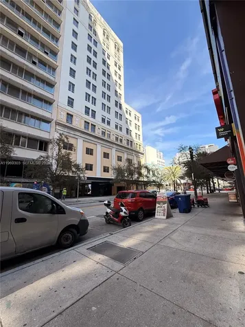 28 W Flagler Street Miami FL 33130