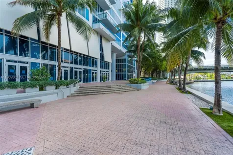 175 SW 7th Street Miami FL 33130
