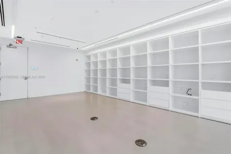 175 SW 7th Street Miami FL 33130