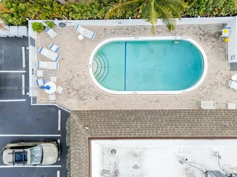 3220 NE 10th Street Pompano Beach FL 3306