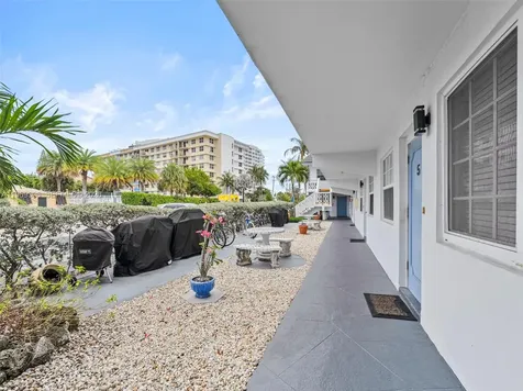 3220 NE 10th Street Pompano Beach FL 3306
