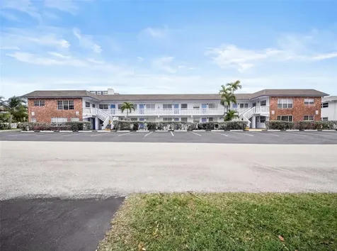 3220 NE 10th Street Pompano Beach FL 3306