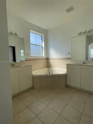 10844 NW 84th Street Doral FL 33178