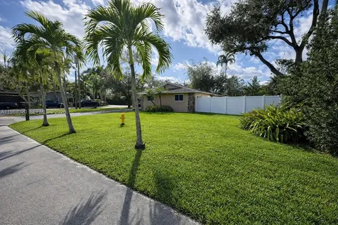 4485 SW 26th Avenue Dania Beach FL 33312