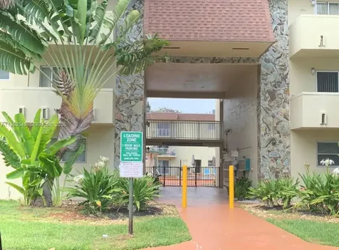 7505 SW 82nd Street Miami FL 33143