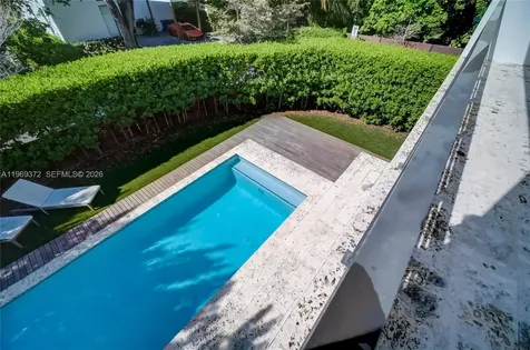 8660 Arboretum Lane Miami FL 33138