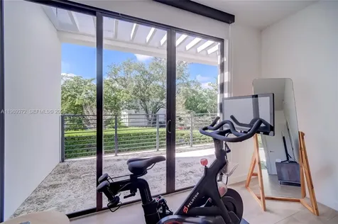 8660 Arboretum Lane Miami FL 33138