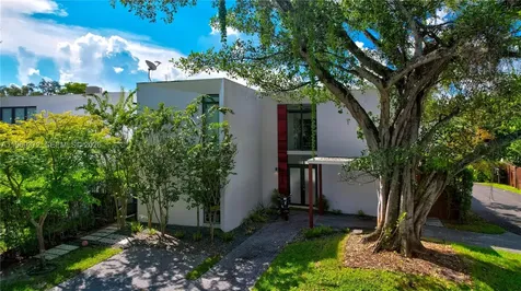8660 Arboretum Lane Miami FL 33138