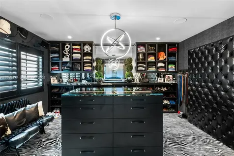 1616 Michigan Avenue Miami Beach FL 33139