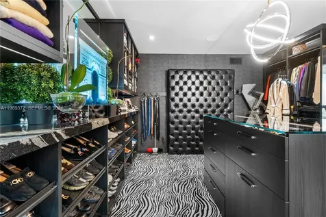 1616 Michigan Avenue Miami Beach FL 33139