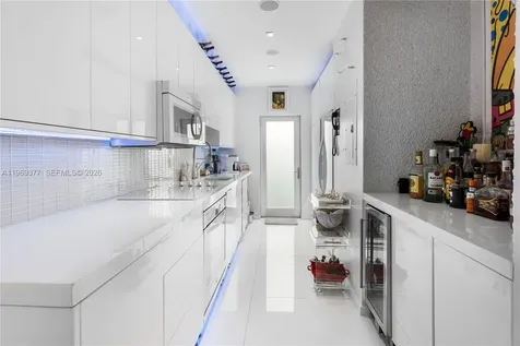 1616 Michigan Avenue Miami Beach FL 33139