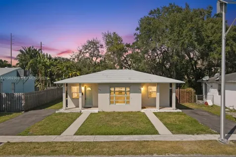 208 SW 2nd Place Dania Beach FL 33004