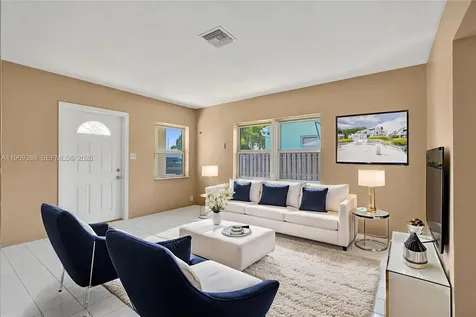 208 SW 2nd Place Dania Beach FL 33004