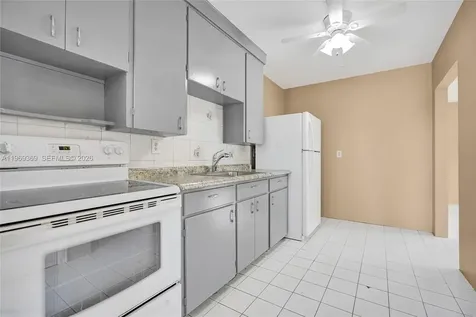 208 SW 2nd Place Dania Beach FL 33004