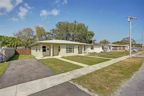 208 SW 2nd Place Dania Beach FL 33004