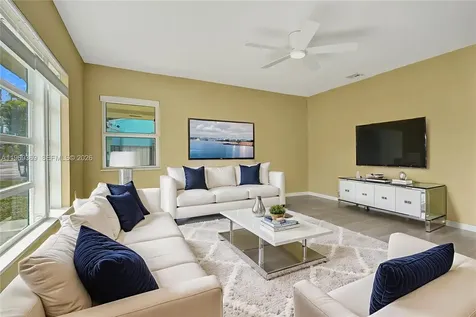 208 SW 2nd Place Dania Beach FL 33004