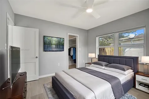 208 SW 2nd Place Dania Beach FL 33004