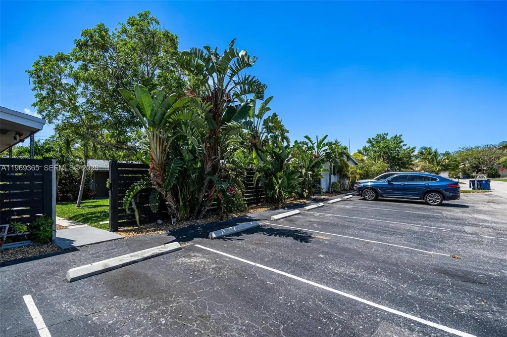 2201 NE 14th Avenue Fort Lauderdale FL 33305