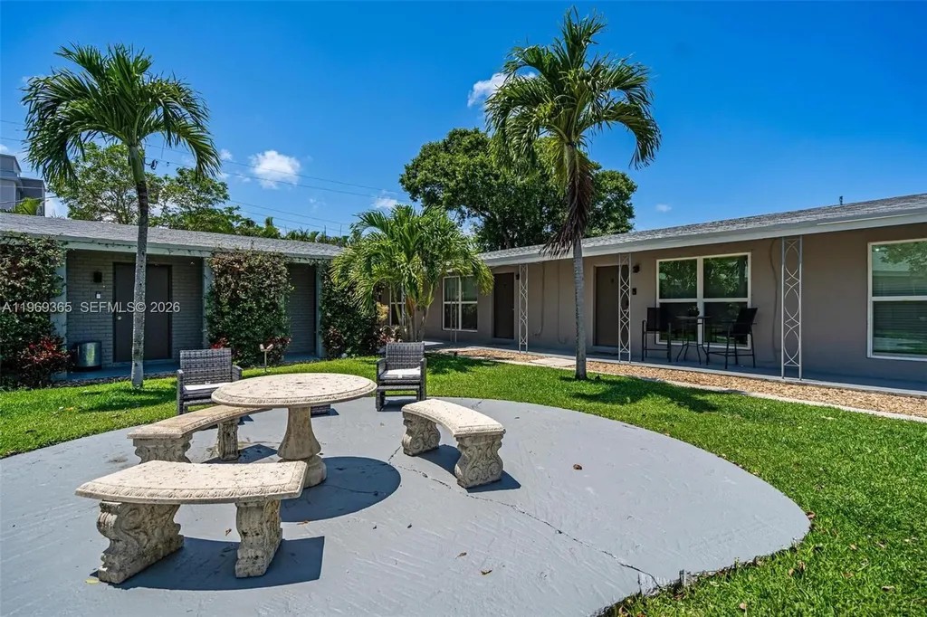 2201 NE 14th Avenue Fort Lauderdale FL 33305
