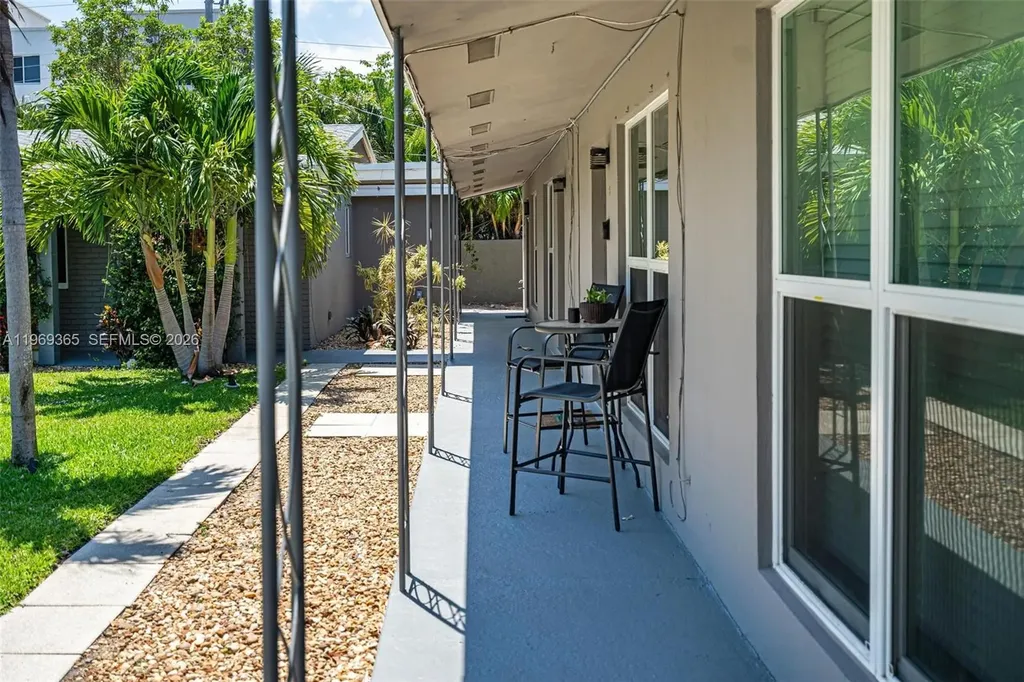 2201 NE 14th Avenue Fort Lauderdale FL 33305