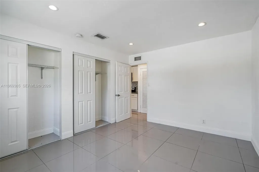 2201 NE 14th Avenue Fort Lauderdale FL 33305