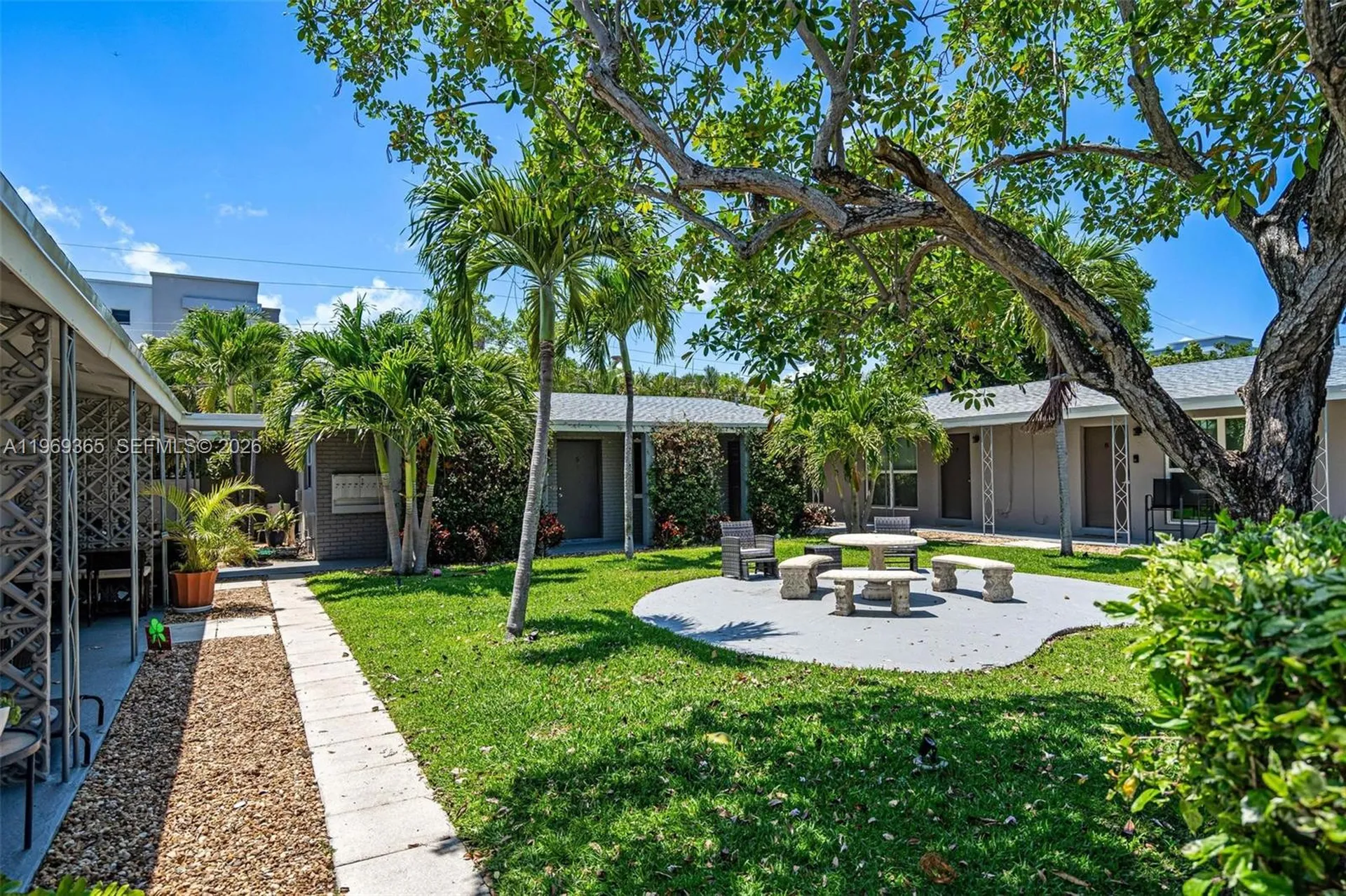 2201 NE 14th Avenue Fort Lauderdale FL 33305