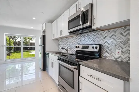 2201 NE 14th Avenue Fort Lauderdale FL 33305