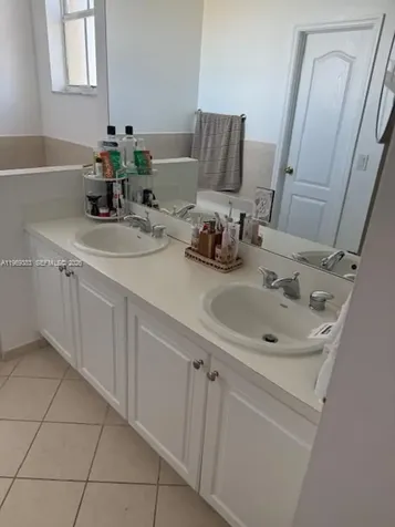 15243 SW 9th Way Miami FL 33194