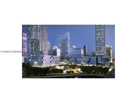 68 SE 6th Street Miami FL 33131