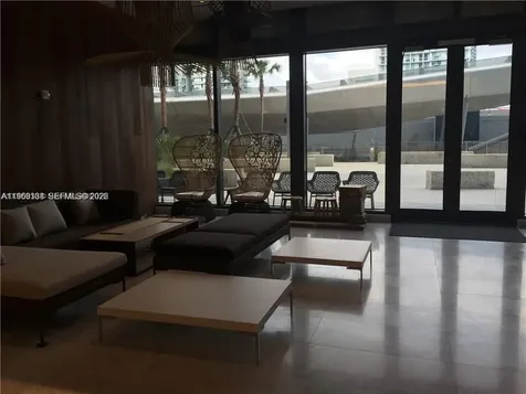 68 SE 6th Street Miami FL 33131