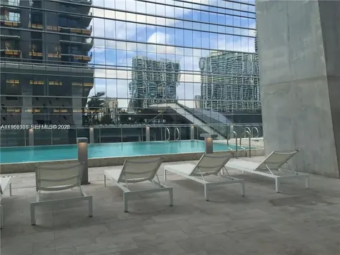 68 SE 6th Street Miami FL 33131