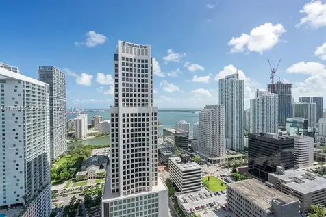 68 SE 6th Street Miami FL 33131