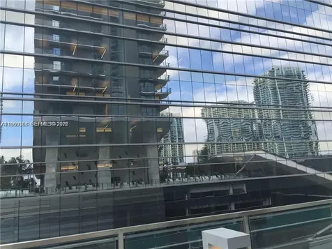 68 SE 6th Street Miami FL 33131