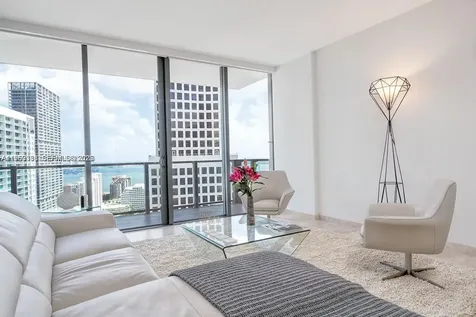 68 SE 6th Street Miami FL 33131