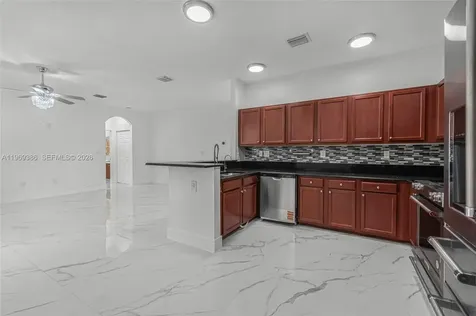 642 SE 37th Place Homestead FL 33033