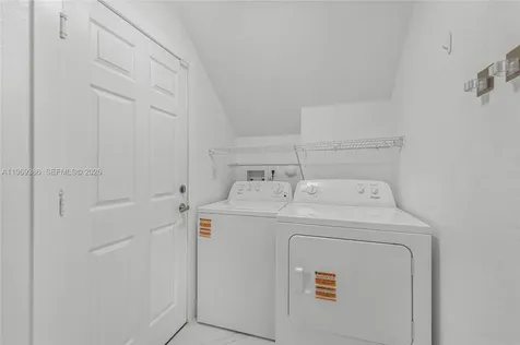 642 SE 37th Place Homestead FL 33033