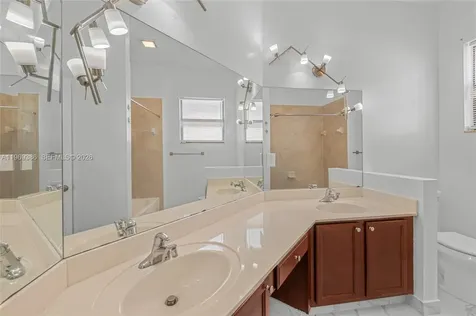 642 SE 37th Place Homestead FL 33033