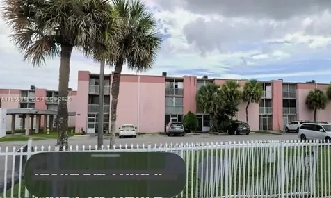 19805 SW 114th Avenue Miami FL 33157
