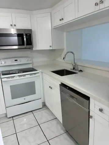 19805 SW 114th Avenue Miami FL 33157