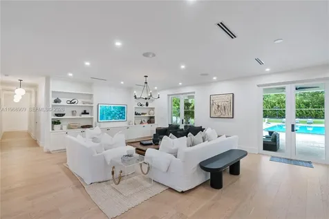 9301 SW 93rd Avenue Miami FL 33176