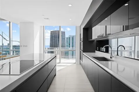 851 NE 1st Avenue Miami FL 33132