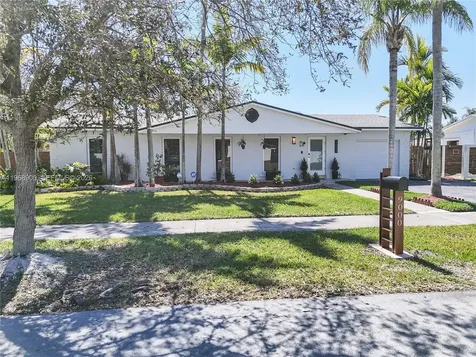 9000 SW 184th Terrace Cutler Bay FL 33157