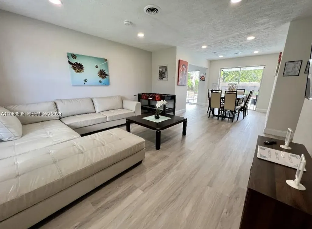 2841 SW 4th Court Fort Lauderdale FL 33312