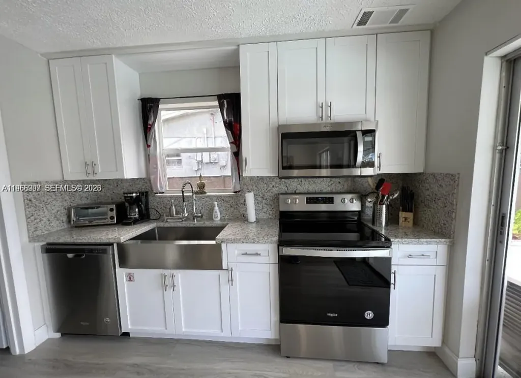 2841 SW 4th Court Fort Lauderdale FL 33312