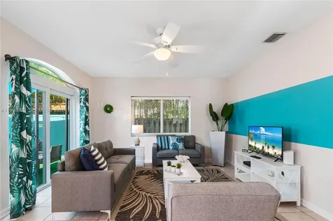 1633 Tyler Street Hollywood FL 33020