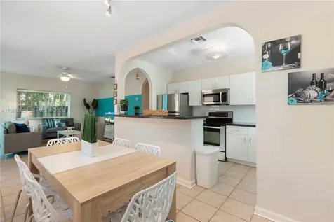 1633 Tyler Street Hollywood FL 33020